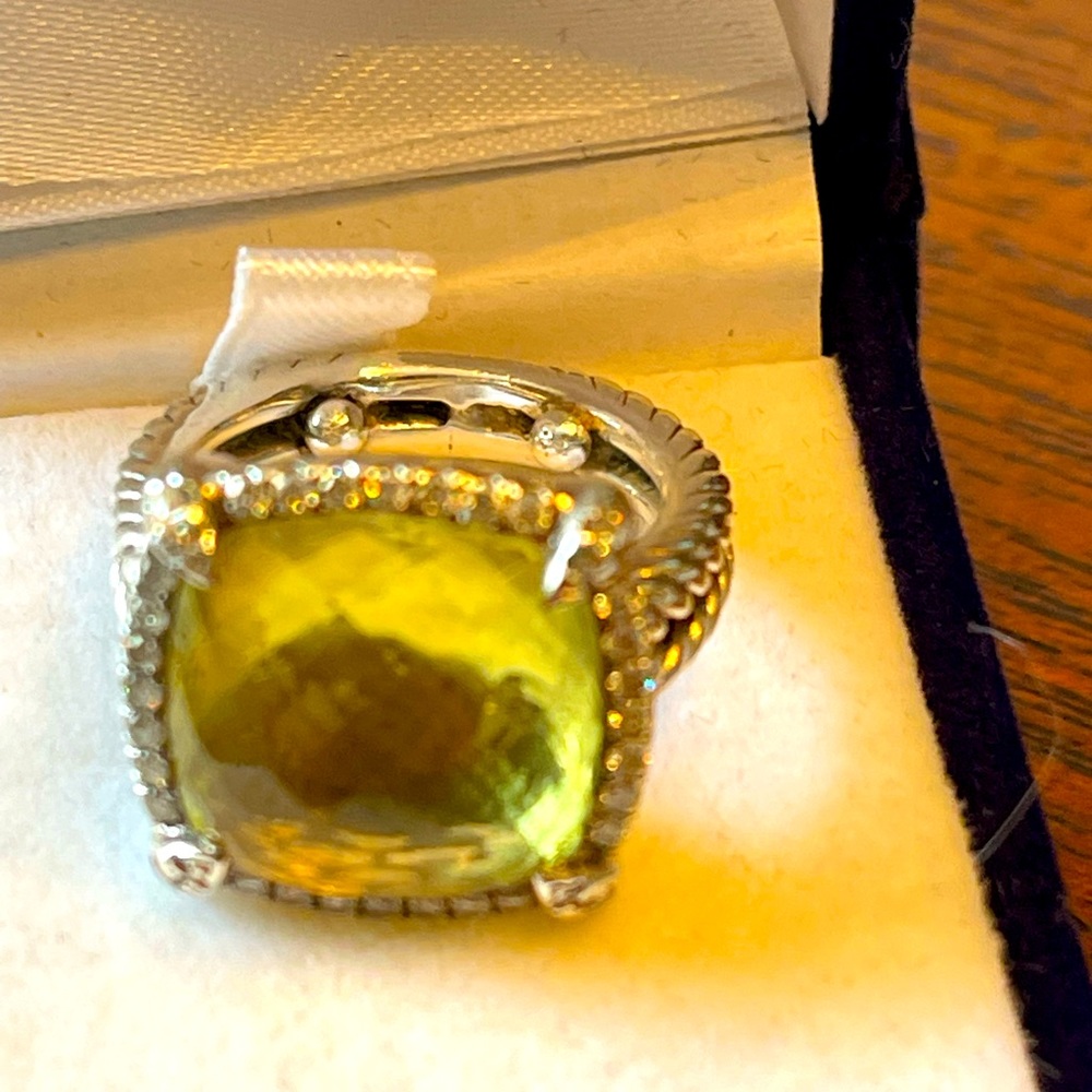 Ring, 18mm
Ring sized for 6.5 fit